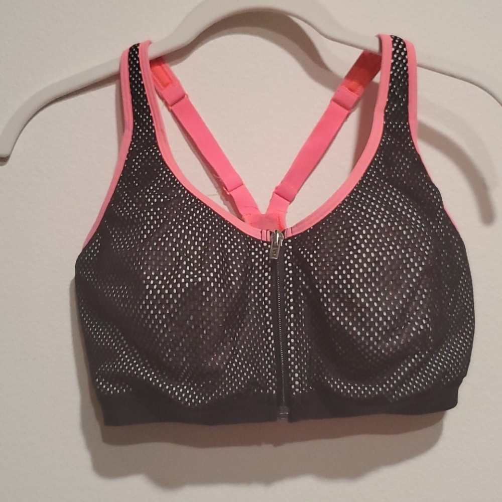 VSX knockout sports bra